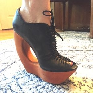 Jeffrey Campbell "ROCKIN" leather/wooden wedge 8M
